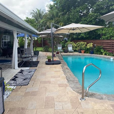 Wilton Manors A Mens Oasis Bed and Breakfast Exteriör bild