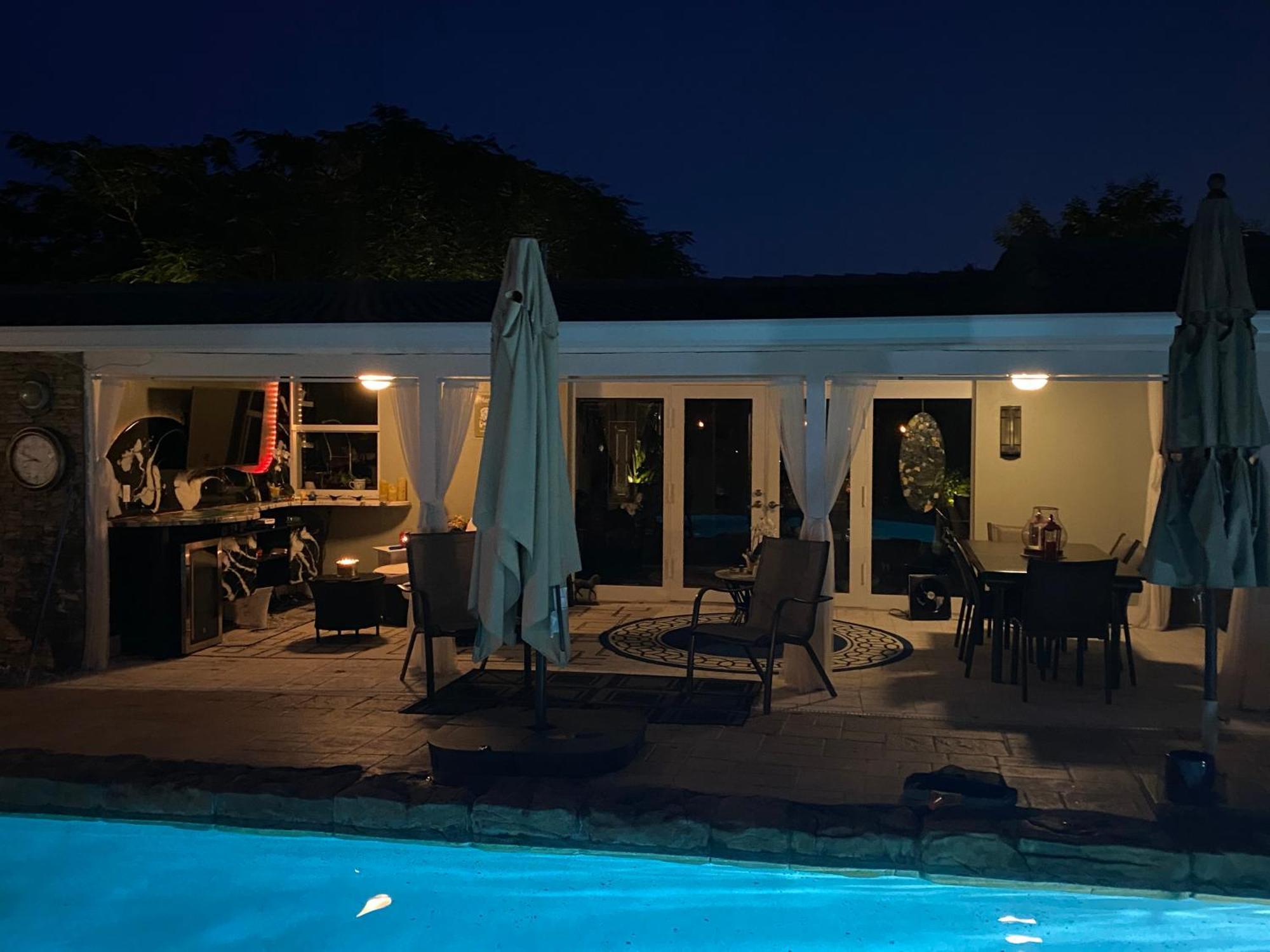 Wilton Manors A Mens Oasis Bed and Breakfast Exteriör bild